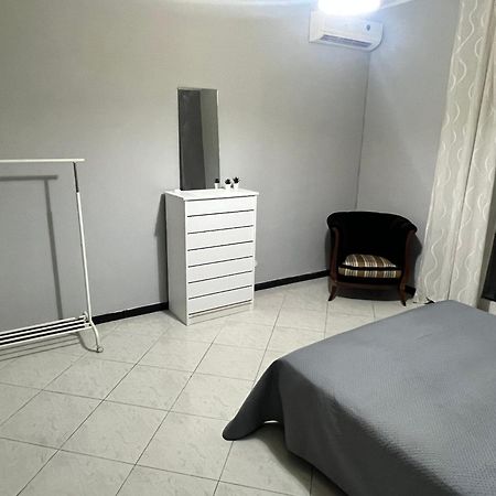 Napoli Rooms Luaran gambar